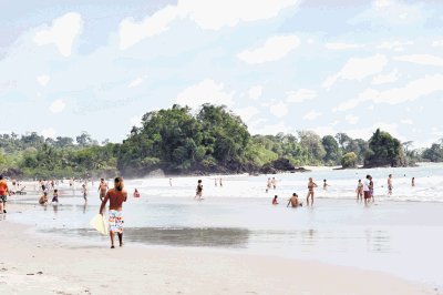 Playa Manuel Antonio es ideal para ba&#x00F1;arse. Jos&#x00E9; Rivera.