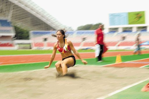  San José y Alajuela veloces. Ana María Porras fue la atleta más destacada. A. Otárola.