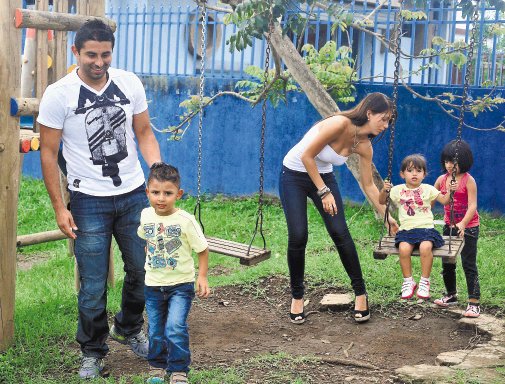  “Espero estar en el Mundial”. Hernández disfruta junto a su familia. Rafael Pacheco.