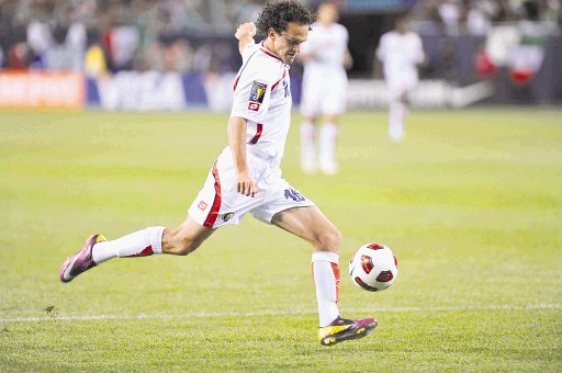  “Aprovecho cada minuto”. Ureña aprovechó un excelente pase de Ruiz para anotar el de la honra para Costa Rica.Carlos González