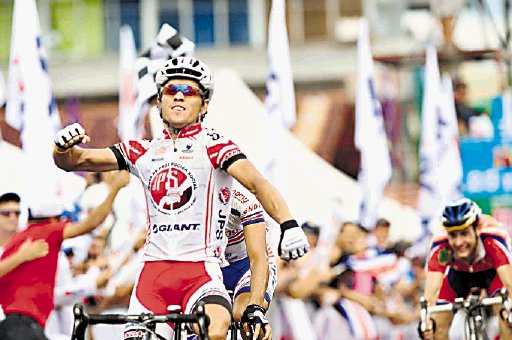  El “Rey” buscará su tercera corona. El ciclista Juan Carlos Rojas, considera que puede tener tan buena temporada este año, al igual que le sucedió en el 2010. Archivo