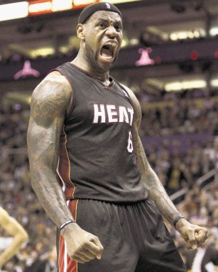 ¿Quién será el villano?. LeBron está en el quinto titular de los Heats junto a Anthony, Bosh, Wade y Bibby.