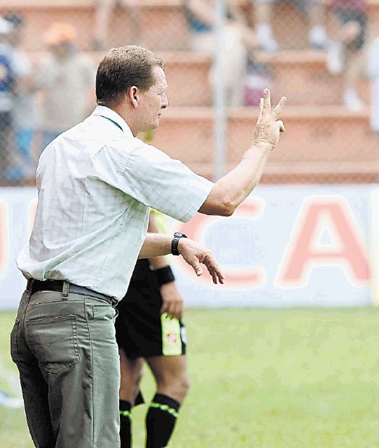  “Macho” Mora pide la Sub 20 Técnico porteño dice que hace dos meses se iba a retirar del fútbol