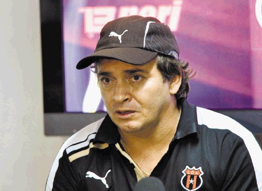  “Algunos tienen que dar más” Óscar Ramírez dice que Froylán no ha tenido un arranque idóneo