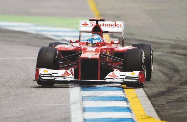  Veloz tras los récords. Alonso va ahora por el Gran Premio de Hungría.AP