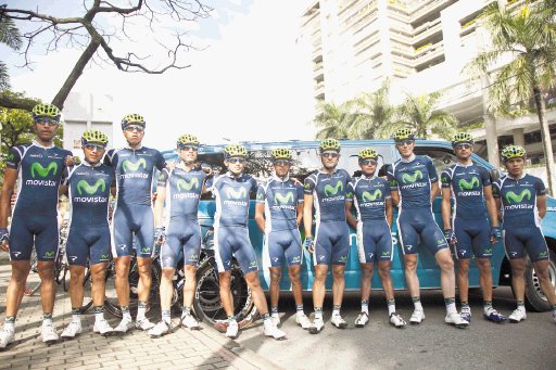  Gregory en lista. Gregory Brenes (cuarto izquierda a derecha) correría su segunda Vuelta a Colombia, tras ser décimo en el 2011.Movistar