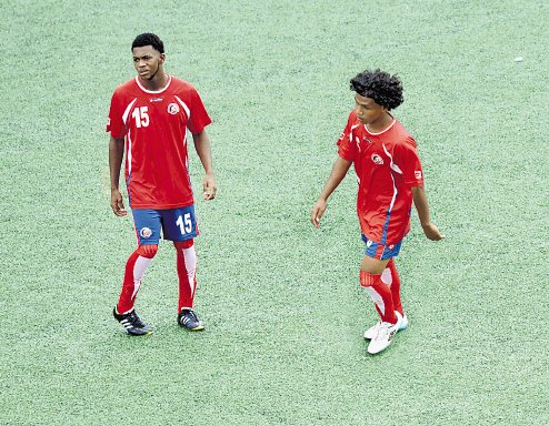  Jordan y Shaq en la Sele. Shaquille y Jordan comparten la ilusión de construir una gran carrera en el fútbol.Rafael Pacheco