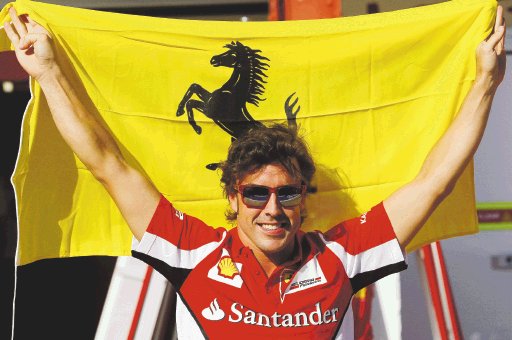 Alonso al fin se impuso en el GP de Europa. Por primera vez en su carrera, Alonso logró estar en lo más alto del podio en Valencia.Foto: AP