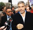 George Clooney llamó a su ángel. George Clooney se volvió un activista. AFP.