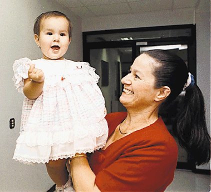  Defensoría acude a Corte. Paola Víquez, primera niña nacida con la técnica in vitro en el país.aRCHIVO.