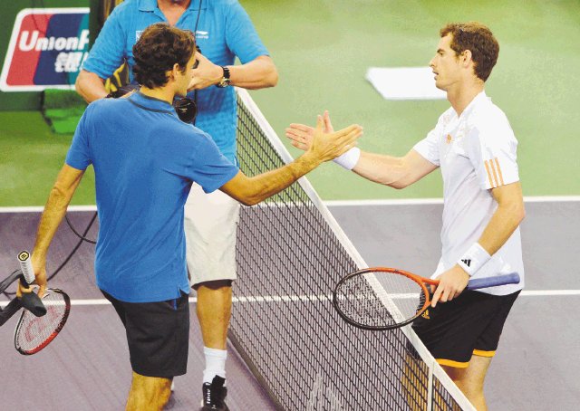 Murray derrota a Federer y jugará contra Djokovic la final de Shanghai. Murray se ha convertido en un verdadero verdugo del suizo Federer. Foto: AFP.
