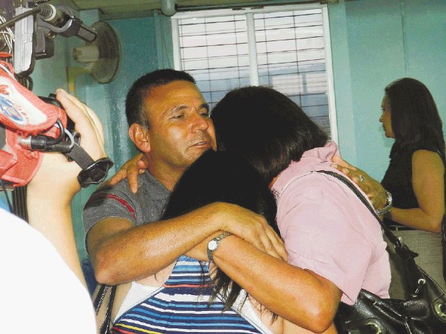  Absueltos siete policías. José Robles fue felicitado por familiares. Jorge Calderón.