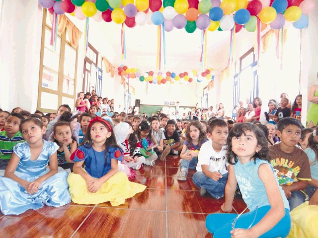  Escuelas celebraron en grande Día del Niño. Niños disfrutaron en escuela Santo Tomás, Heredia.Herlen Gutiérrez.