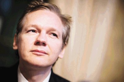 Julian Assange, el due&#x00F1;o de WikiLeaks tiene otro apoyo.