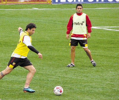 Arias conf&#x00ED;a en levantar al fin la copa. Juan Diego Villarreal