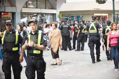 La Fuerza P&#x00FA;blica y la Polic&#x00ED;a Municipal incrementaron la presencia en las principales calles de la capital. Rafael Pacheco.