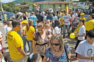 En Aserr&#x00ED; s&#x00ED; se sinti&#x00F3; la fiesta y el empuje por sus simpatizantes. Carlos Borb&#x00F3;n.