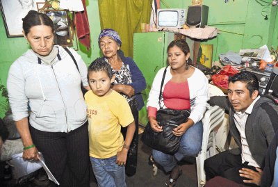 Los familiares estaban consternados con el fatal desenlace del accidente. Jos&#x00E9; Rivera.