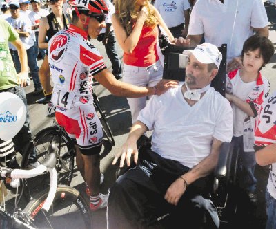   Despu&#x00E9;s de 32 a&#x00F1;os en el ciclismo, Jos&#x00E9; Antonio Herrero se ha convertido en todo un referente de este deporte. Por esto, la Fecoci le dedic&#x00F3; la Vuelta de este a&#x00F1;o.