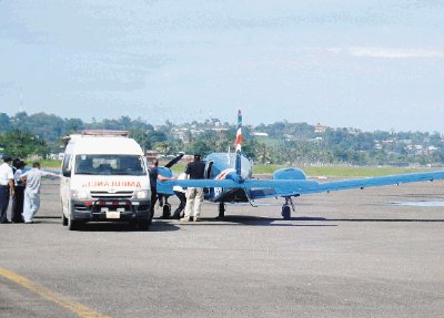 La nave dur&#x00F3; 30 minutos de Lim&#x00F3;n a San Jos&#x00E9;. R. Amoretty.