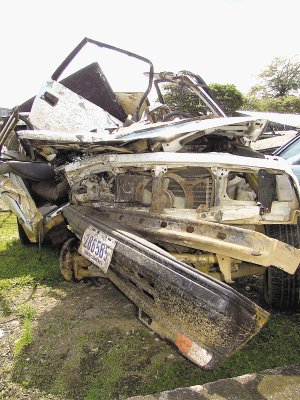 El carro accidentado sufri&#x00F3; p&#x00E9;rdida total. Mario Cordero.