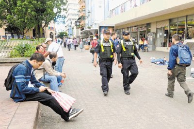 En San Jos&#x00E9; hay m&#x00E1;s actividad policial. Manuel Vega.