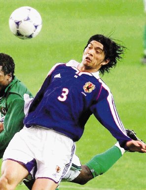 Murió estrella del futbol japonés. De un infarto