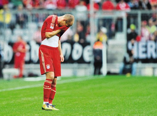  Bayern empieza con pie izquierdo. A pesar de contar con sus figuras, el Bayern cayó. AP.