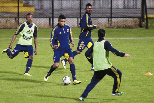  Mundial lleno de curiosidades. Colombia se preparó ayer para el duelo ante la “Sele”.AFP.