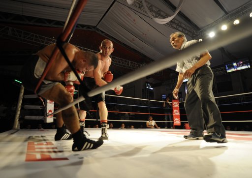 Velada de Artes Marciales Mixtas en Curridabat. Varios peleadores podrán foguearse a nivel internacional. Foto de Archivo con fines ilustrativos.