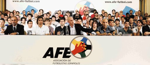 Huelga retrasaría la Liga española. Los futbolistas españoles se mostraron unidos.EFE.