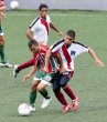 Barrio México empató con Guanacasteca. Jesús López disputa la pelota con Diego Díaz. El resultado dejó muchas dudas. M. Vega
