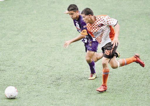 Guajira inauguró el goleo en Segunda. Guajira mostró mucha garra en su debut.Manuel Vega