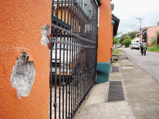  Un muerto y  4 heridos por venganza    En Higuito de San Miguel, Desamparados