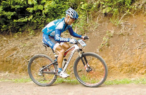  Federico y Adriana “glotones”. “Lico” dominó a placer todas las competencias de la temporada de mountain bike.GN Nación