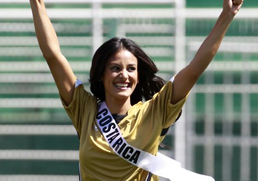 Miss Costa Rica recibe aplausos y elogios por su belleza y sus goles Johanna Solano