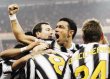  La Juve retoma el liderato. Fabio Quagliarella celebra el primer gol de la Juventus.Ap