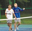  Florenses satisfechos. Marvin Angulo y Olman Vargas se divirtieron ayer jugando f&#x00FA;tbol - tenis.M. Aguilera.