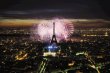  Pista de patinaje en la Torre Eiffel. El mi&#x00E9;rcoles celebraron el D&#x00ED;a de la Bastilla en la torre. AFP.