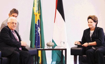 La presidenta brasile&#x00F1;a, Dilma Rousseff se reuni&#x00F3; con Mahmud Ab&#x00E1;s. EFE.