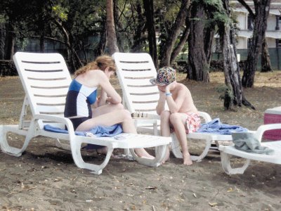Ayer en Playa Panam&#x00E1;, estos turistas disfrutaban. C. Campos, GN