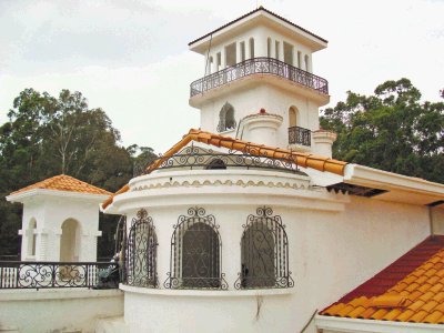 Museo de Arte Costarricense. Cortes&#x00ED;a.