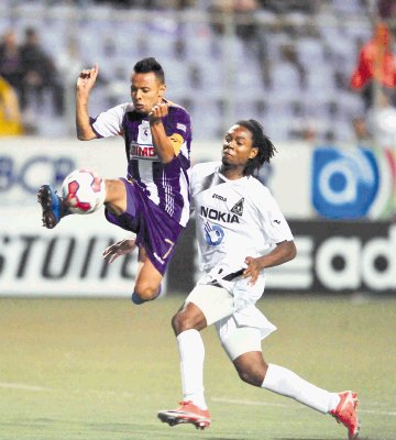 Allan Alem&#x00E1;n se recuper&#x00F3; y podr&#x00ED;a jugar ma&#x00F1;ana ante la Universidad. El juego es en el estadio Eladio Rosabal Cordero de Heredia, a partir de las 2:30 p.m. Archivo.