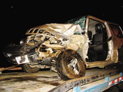 Los dos carros quedaron destrozados. Carlos Hern&#x00E1;ndez.