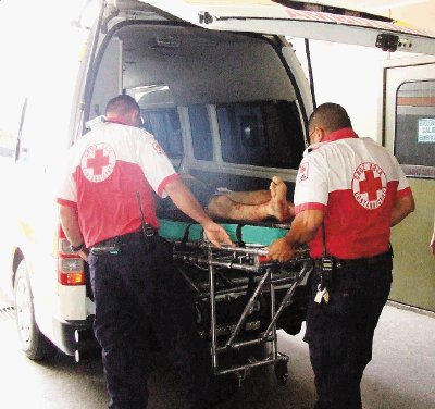 El afectado fue remitido por la Cruz Roja hasta el hospital Monse&#x00F1;or Sanabria de Cartago. Jorge Calder&#x00F3;n.