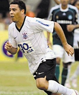 Ronaldo buscar&#x00E1; anotarle al Tolima colombiano. Archivo