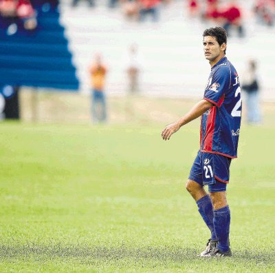   Cartagin&#x00E9;s necesita variantes en la ofensiva y Brenes lleg&#x00F3; a darle apertura por las bandas. Adem&#x00E1;s es un jugador que puede actuar en otras posiciones en el campo.