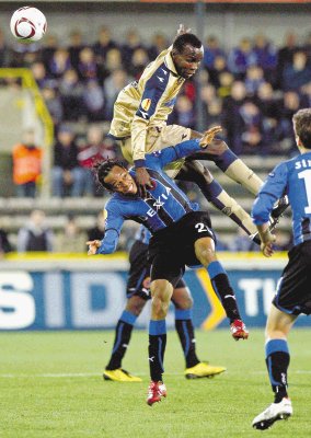 Seg&#x00FA;n dijeron los representantes de los futbolistas, el jugador tico es poco cotizado en Europa, casi ni los conocen. Archivo.