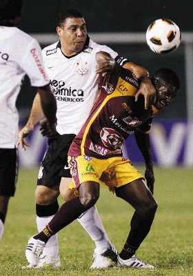 Corinthians eliminado.