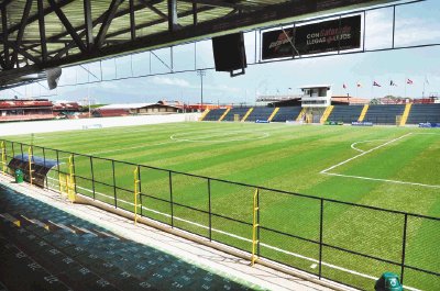 El nombre original del estadio era &#x201C;Plaza Iglesias&#x201D;, luego se le puso Juan Gob&#x00E1;n, en honor a este deportista. Manuel Vega